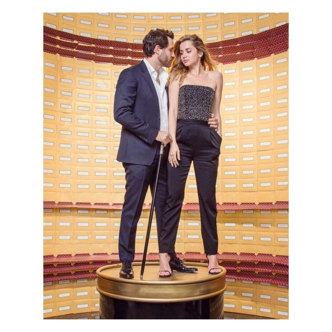 Ana de Armas y Edgar Ramírez