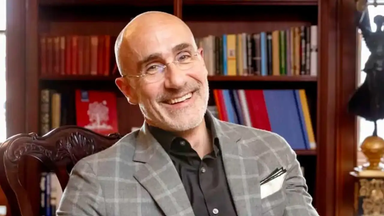 Arthur C. Brooks, catedrático de Harvard: "Tómate tu tiempo, siéntate en silencio y luego empieza a hacer preguntas; el resto se dará solo"
