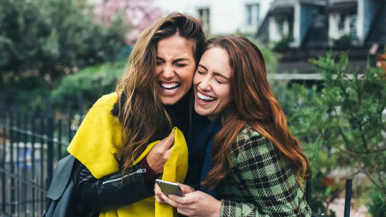 Un estudio de Harvard revela que las mujeres que practican este hábito juntas triunfan: “Viven más, son más y gozan de mejor salud” 