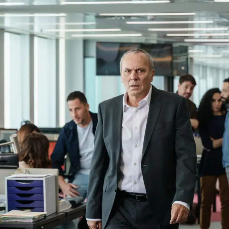 El thriller dramático español que adorarán los fans de 'Succession': una serie de 8 episodios con José Coronado que arrasará en Netflix